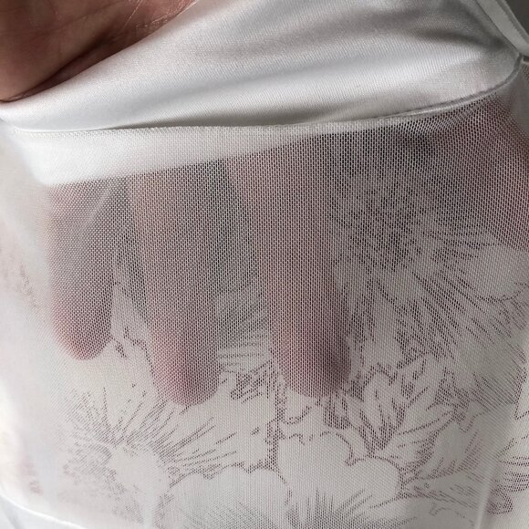 18Birdies Performance Quarter-Zip Top – Luxe Minimalist Active Layer (L) - Picture 5 of 9